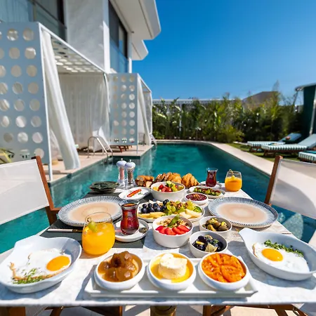 The Xon Otel Çeşme