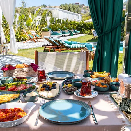 The Xon Hotel Çeşme