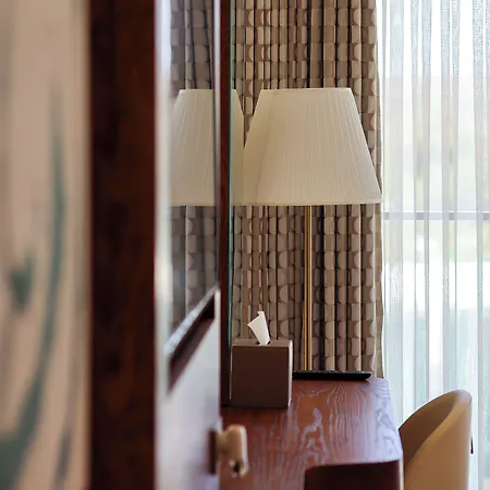 Otel The Xon *